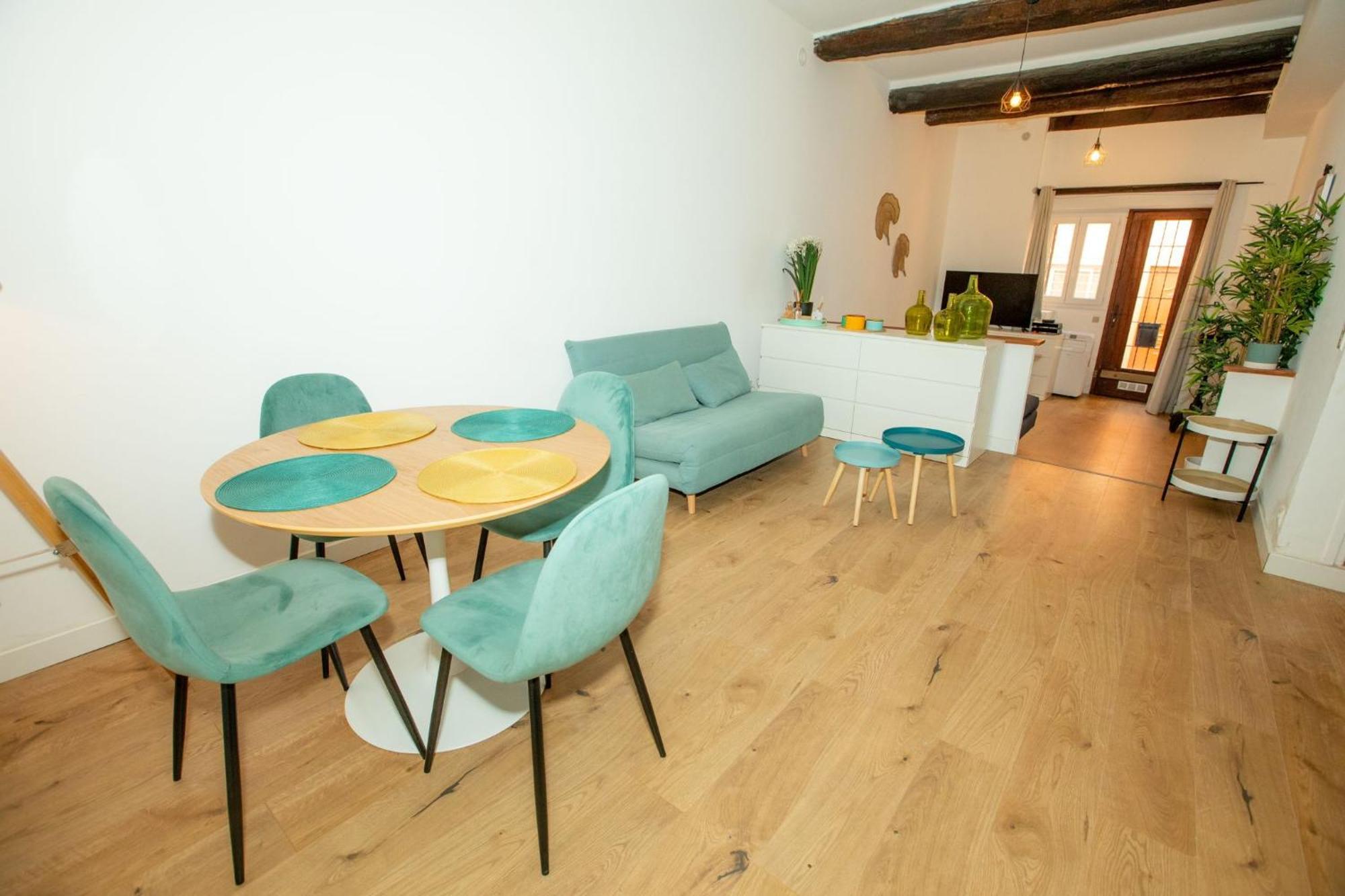 Loft - Centre Historique Apartment วีลล์ฟรองซ์-ซูร์-แมร์ ภายนอก รูปภาพ