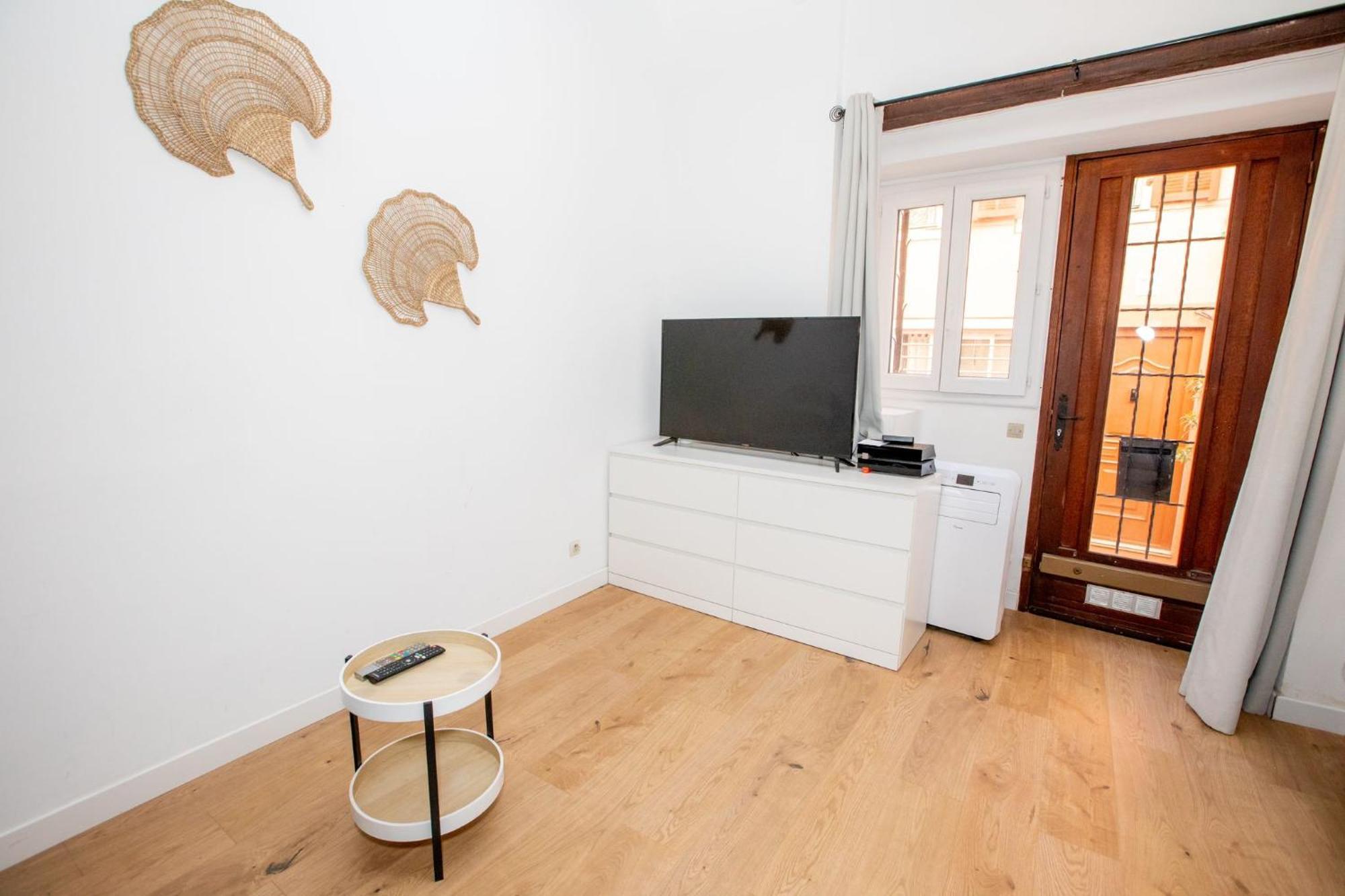 Loft - Centre Historique Apartment วีลล์ฟรองซ์-ซูร์-แมร์ ภายนอก รูปภาพ