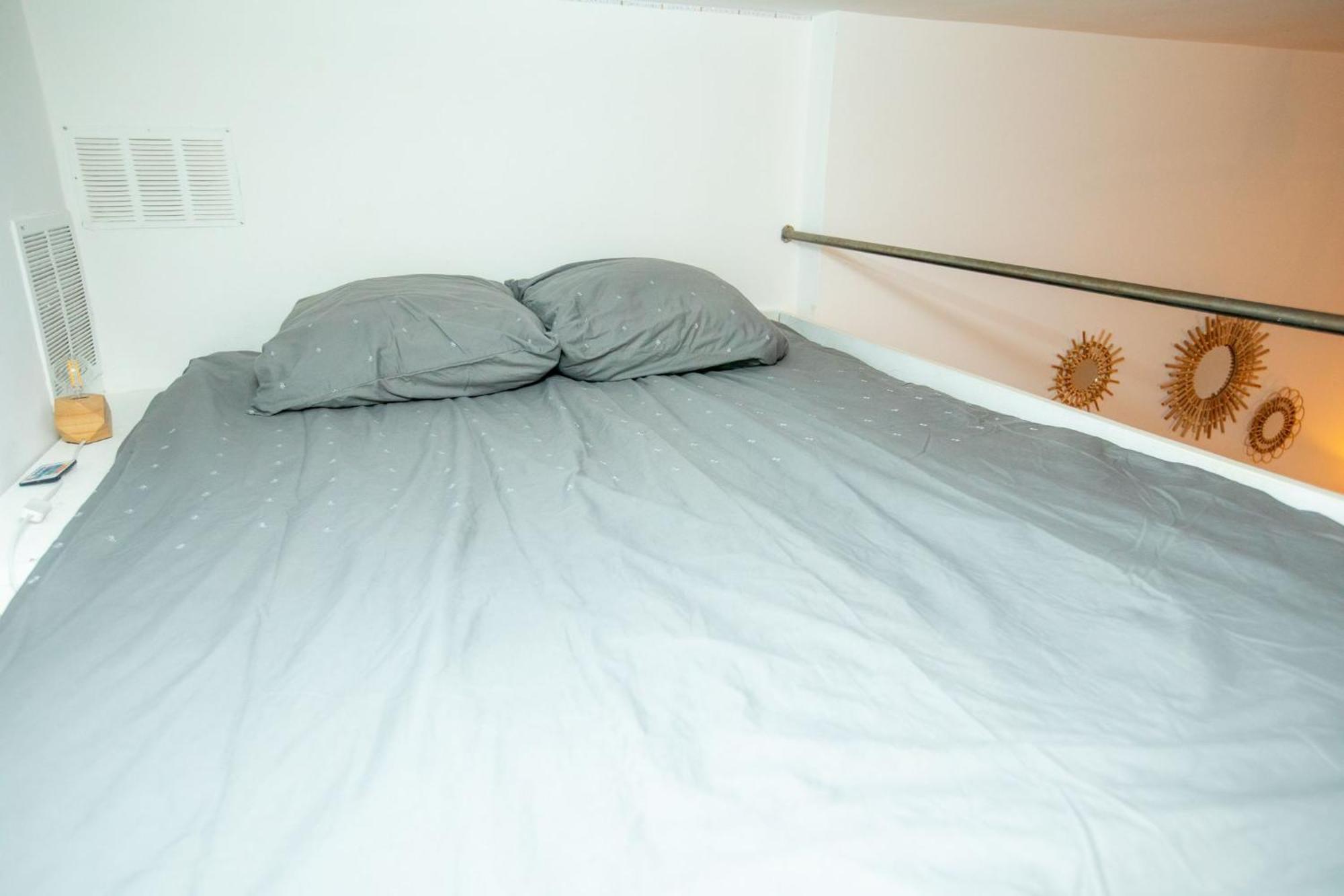 Loft - Centre Historique Apartment วีลล์ฟรองซ์-ซูร์-แมร์ ภายนอก รูปภาพ