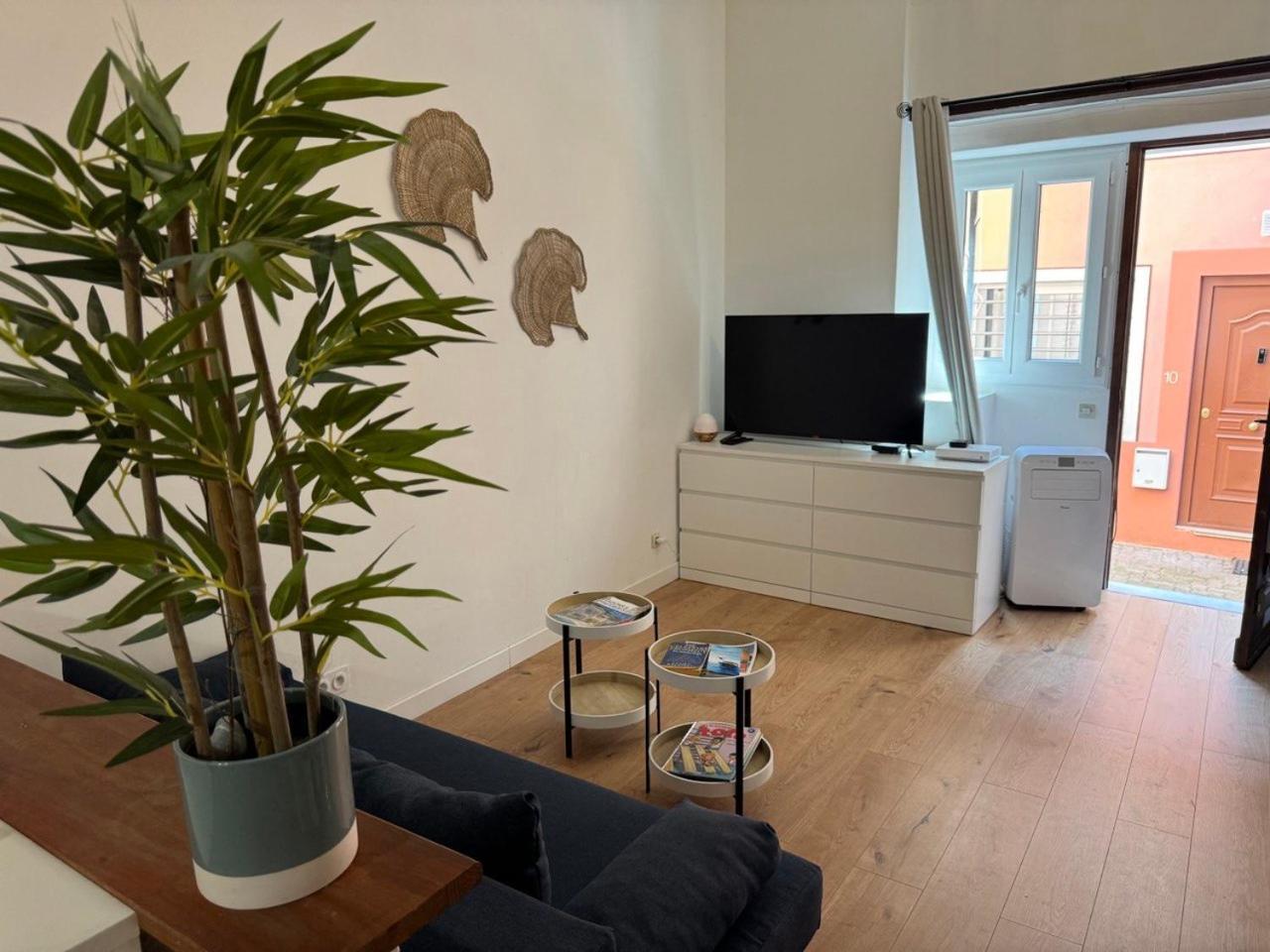 Loft - Centre Historique Apartment วีลล์ฟรองซ์-ซูร์-แมร์ ภายนอก รูปภาพ