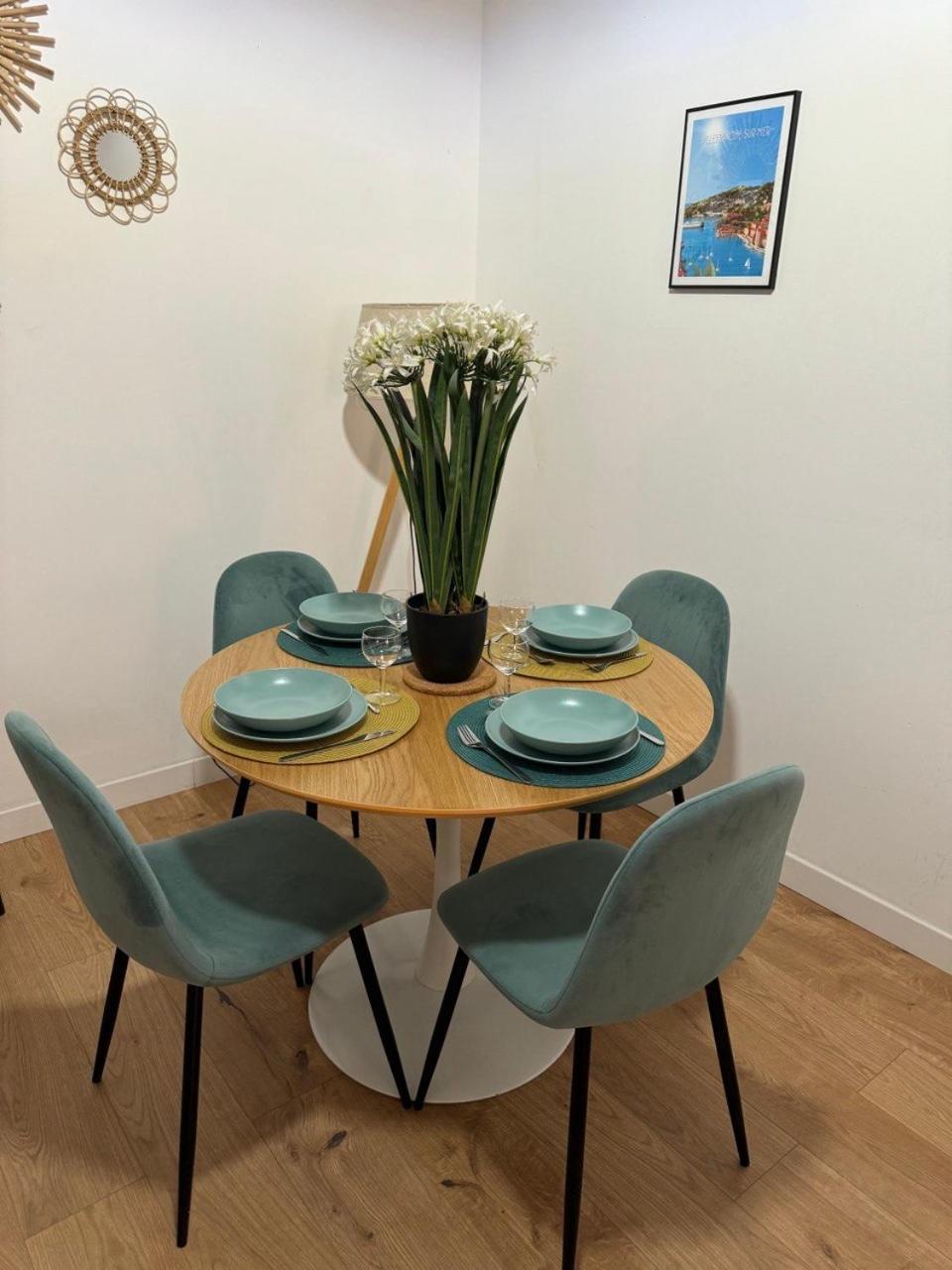 Loft - Centre Historique Apartment วีลล์ฟรองซ์-ซูร์-แมร์ ภายนอก รูปภาพ
